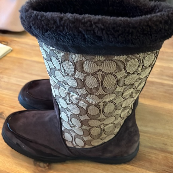 COACH SHERMAN SIGNATURE MID FLEECE SUEDE BOOTS 8.5 - Picture 4 of 8